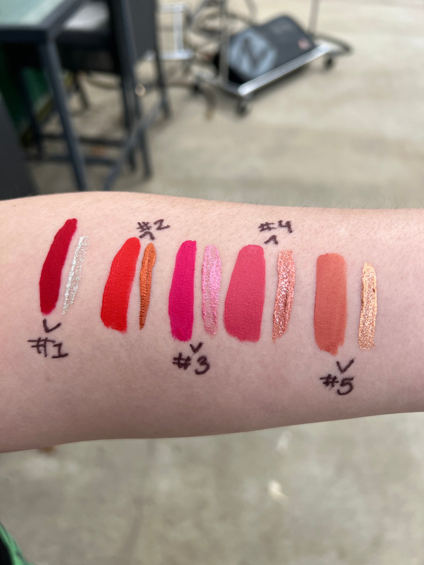 Show Stopper Dual-Ended Liquid Eyeshadow & Matte Lipstick
