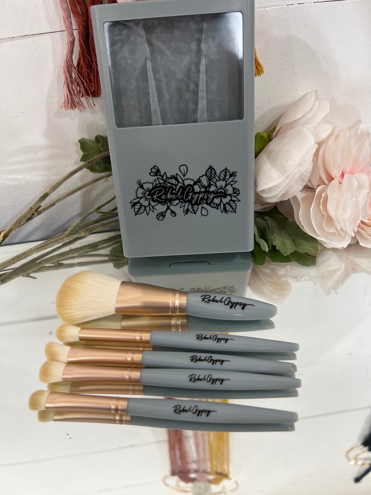 Keep Wandering 5-Piece Travel Brush Set
