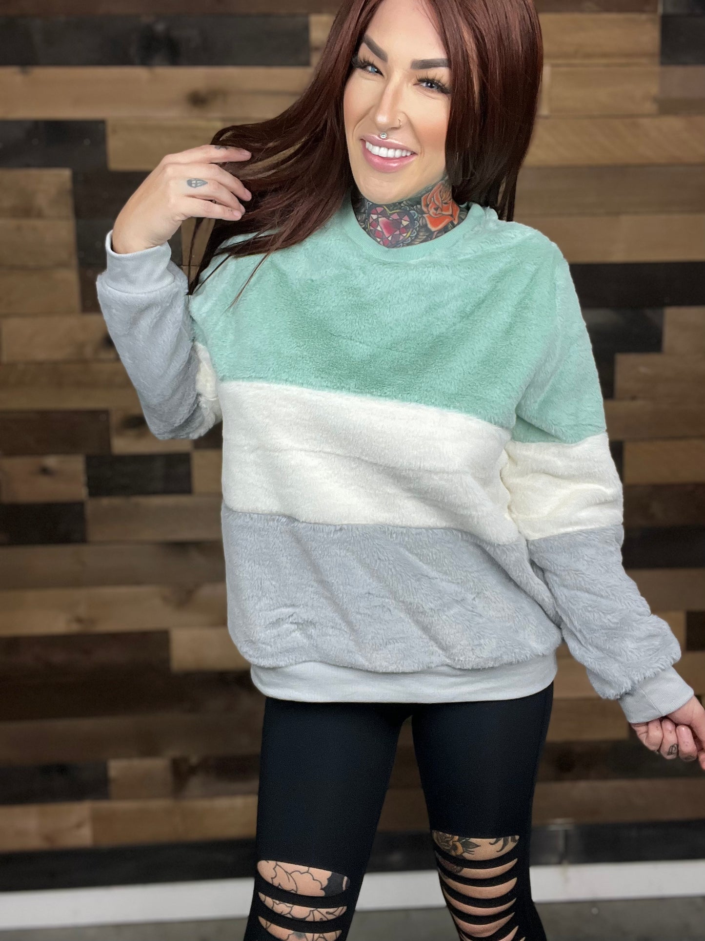 Warm Me Up Curvy Faux Fur Sweatshirt (L-3XL)