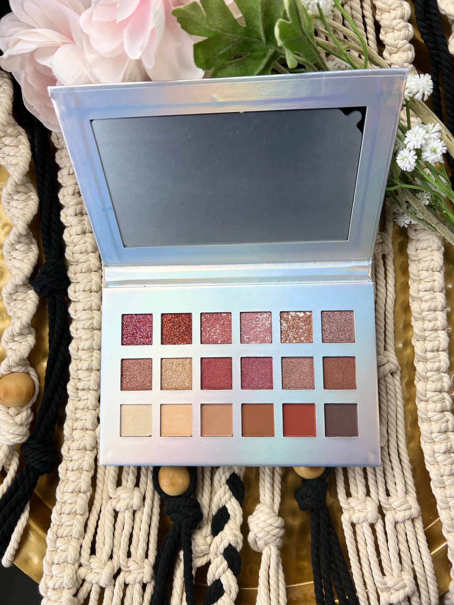Pixie Quicksand Premium Eyeshadow Palette