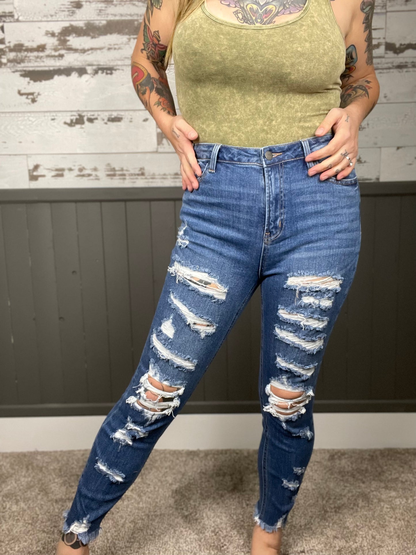 Daredevil Distressed Mom Jeans *M.A.P*