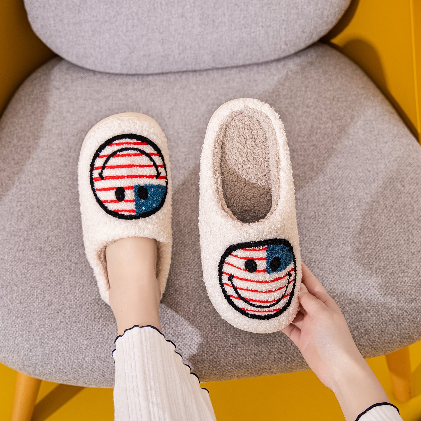 Happy In America Melody Smiley Face Slippers