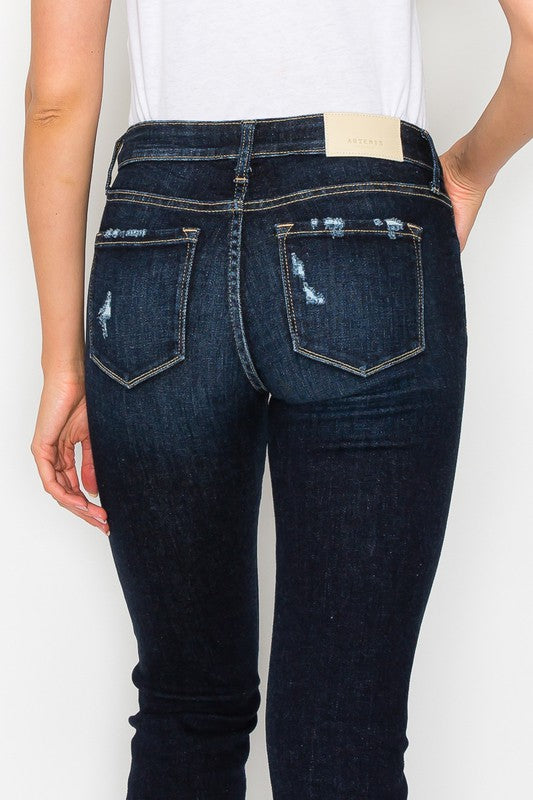 CURVY - ARTEMIS - HIGH RISE SKINNY STRAIGHT JEANS - BP