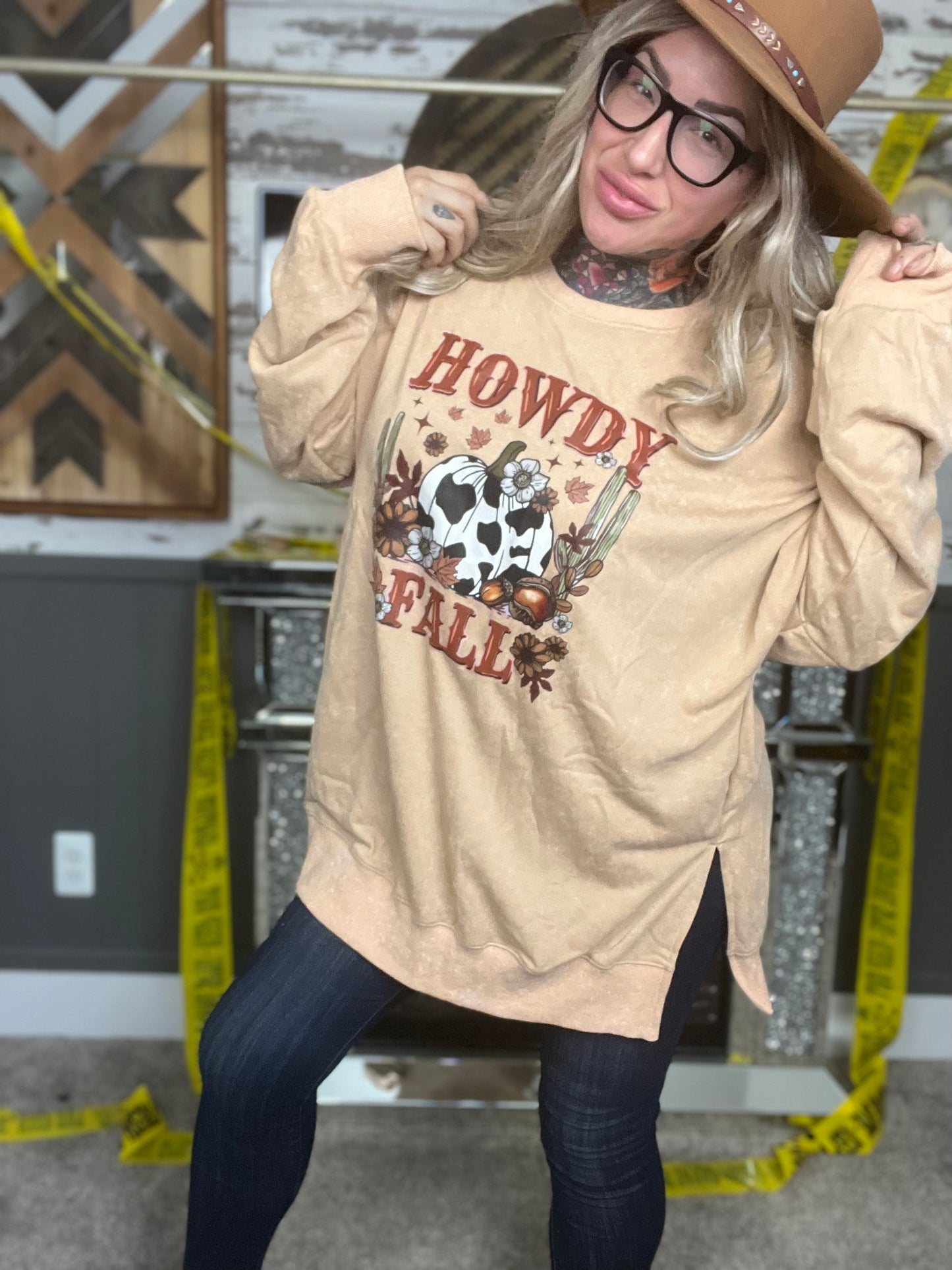 Howdy Fall Split Sweatshirt (Curvy/Regular)