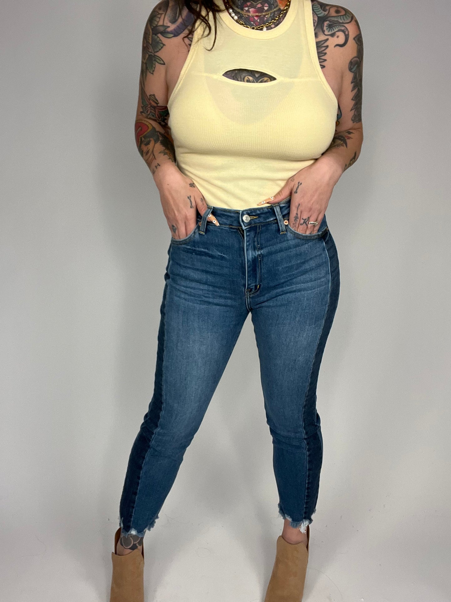 CURVY - ARTEMIS - HIGH RISE SLIM STRAIGHT JEANS - BP