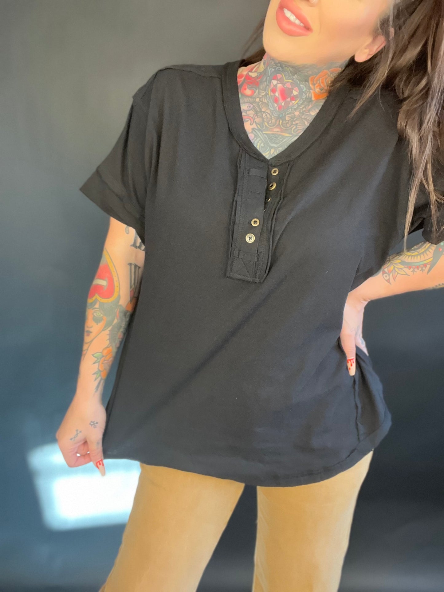 Raw Edge Detailed Button Closure Short Sleeve Top (Multiple Colors)