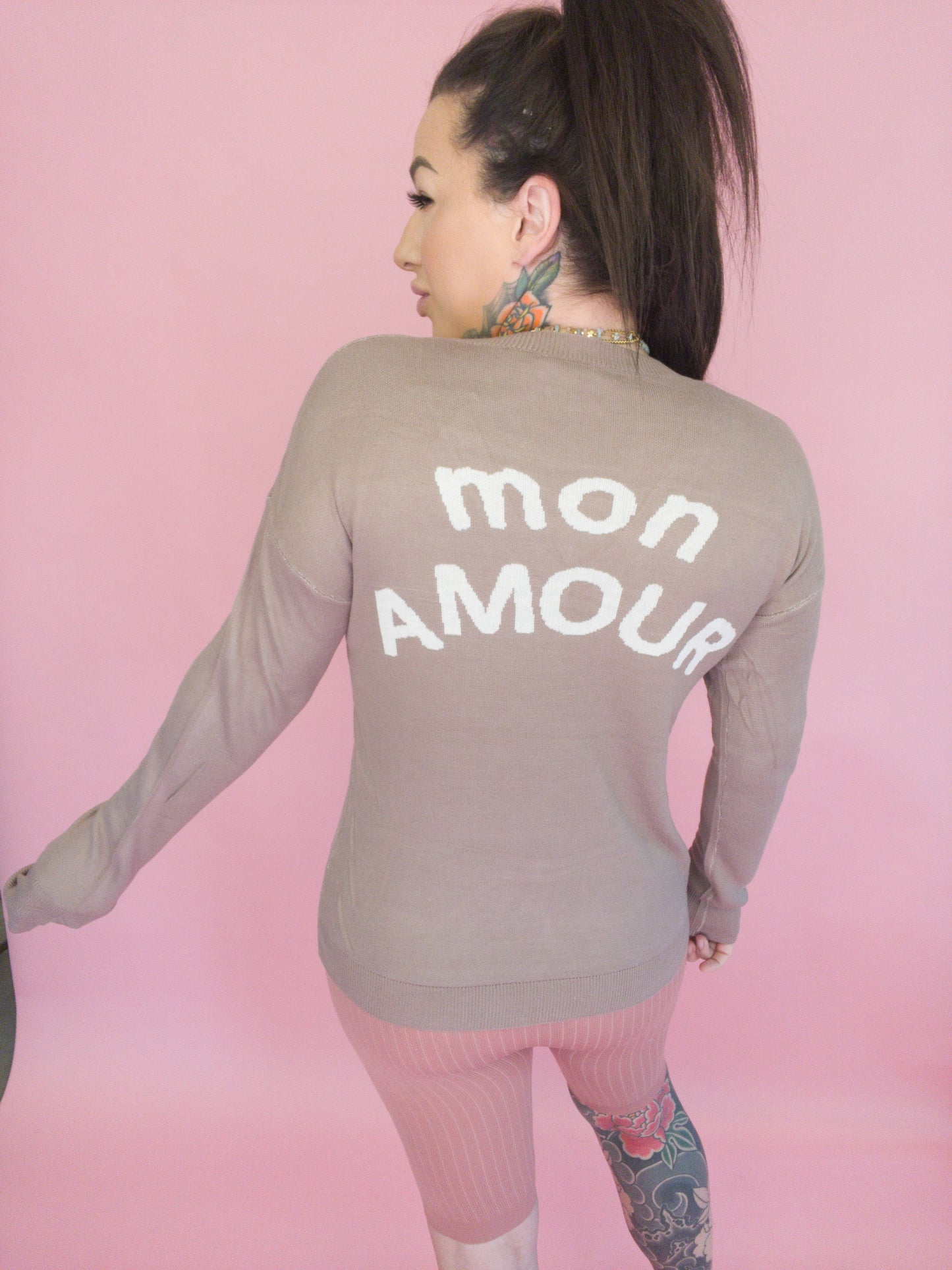 Mon Amour Light Weight V-neck Sweater