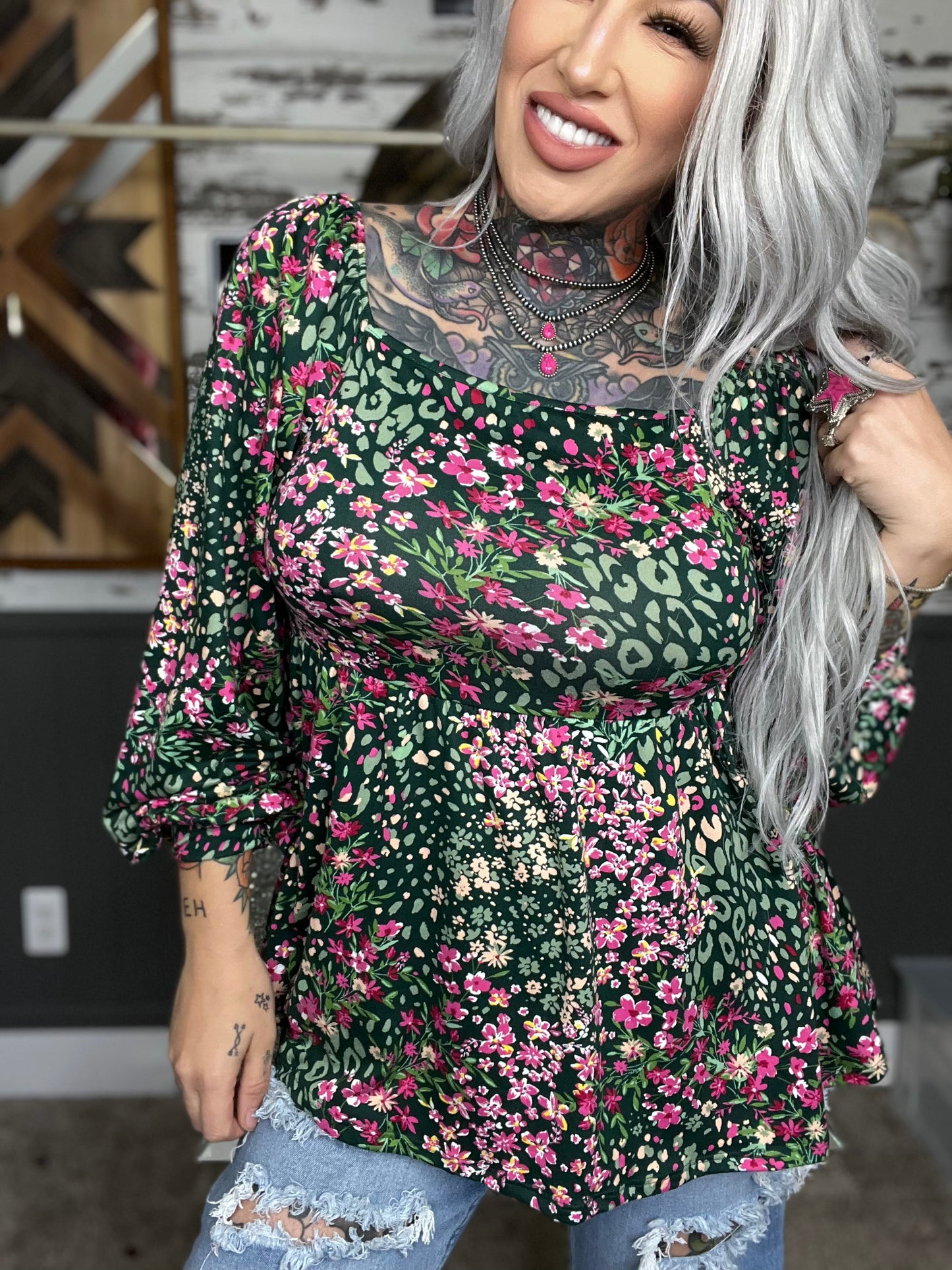 Tip Up Town Curvy/Reg Floral Babydoll Top