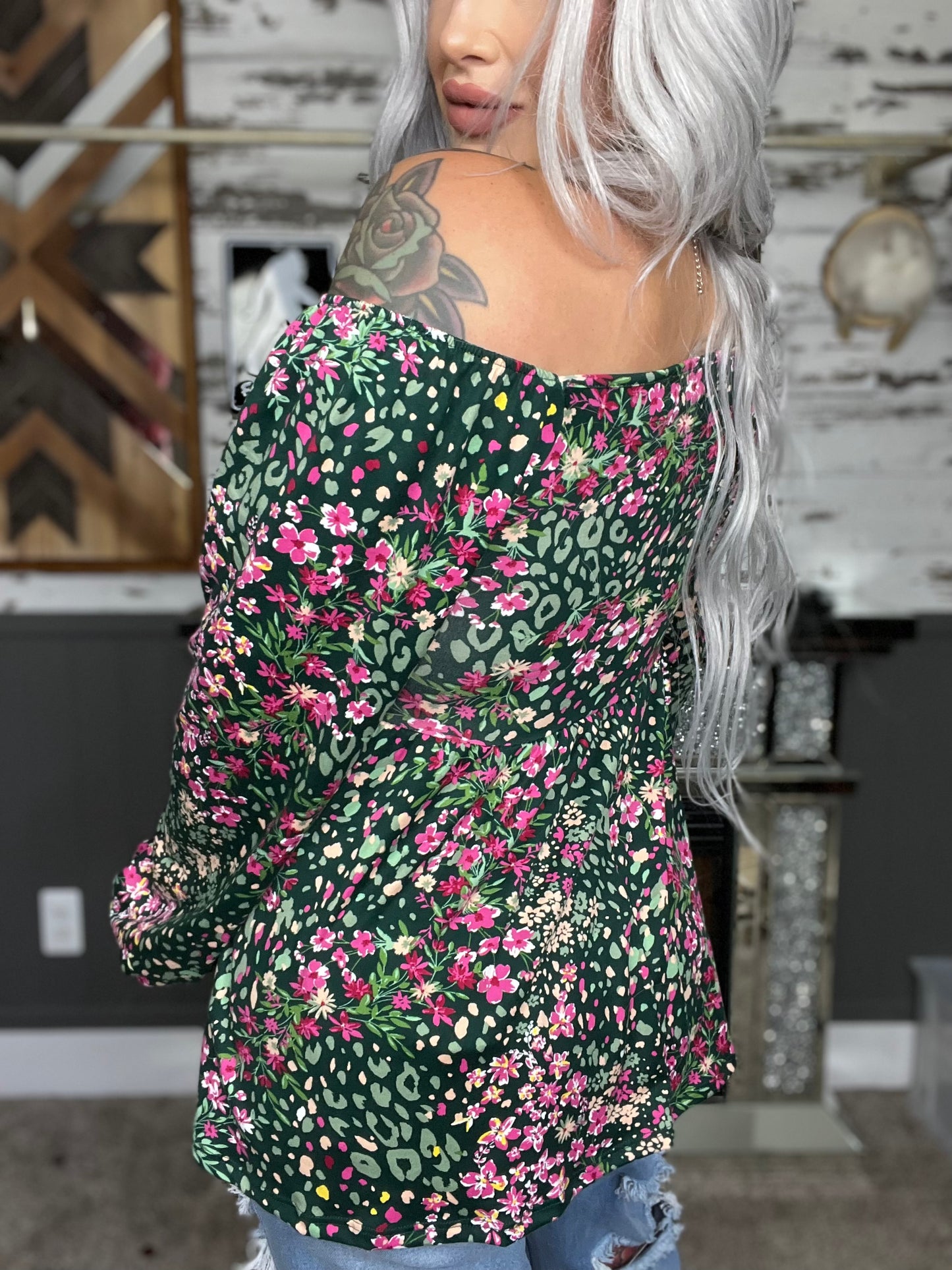 Tip Up Town Curvy/Reg Floral Babydoll Top