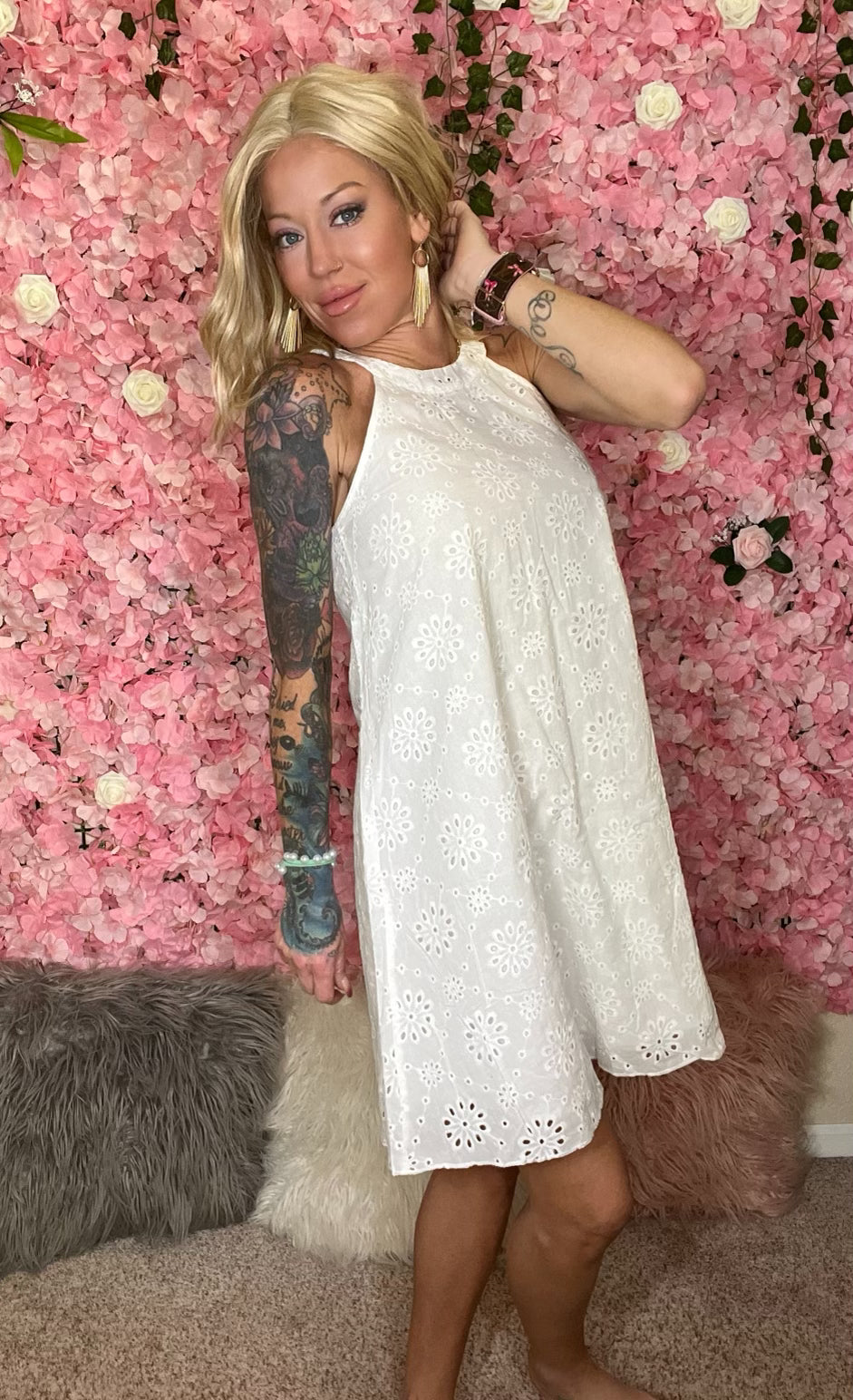 My Darling Daisy White Lace Eyelet Sleeveless O-Neck Mini Dress