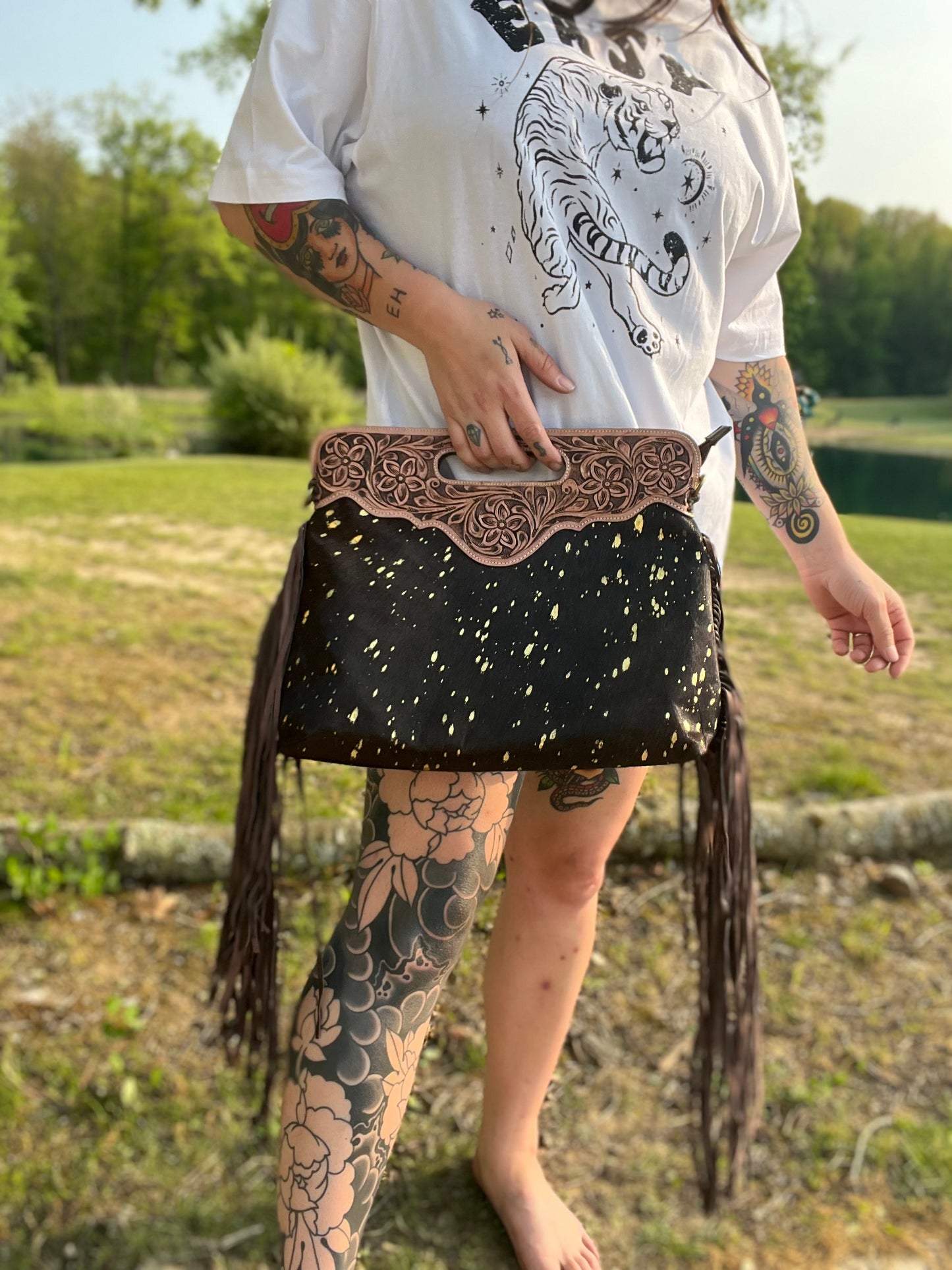 WESTERN LEATHER COWHIDE CROSSBODY CLUTCH - BROWN + GOLD SPECS
