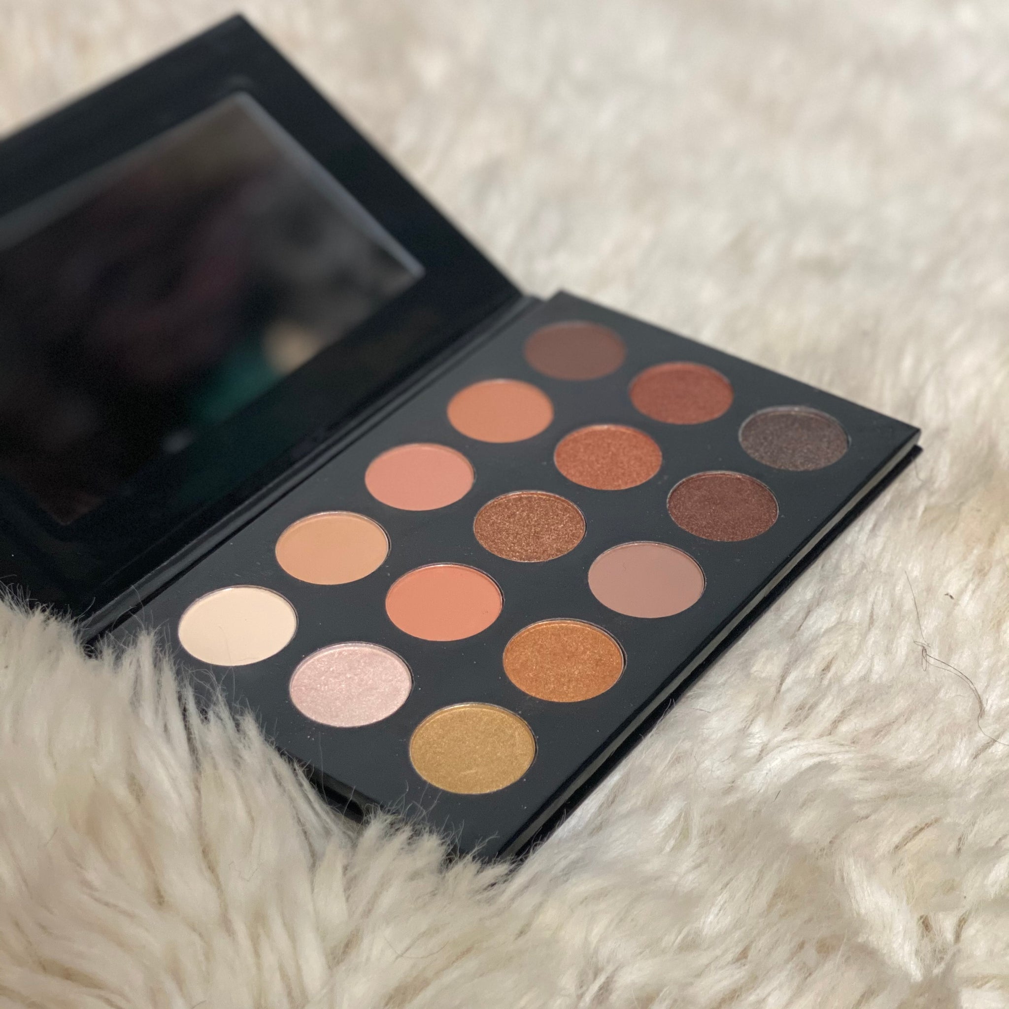 Noticeably Nude Premium Shadow Palette