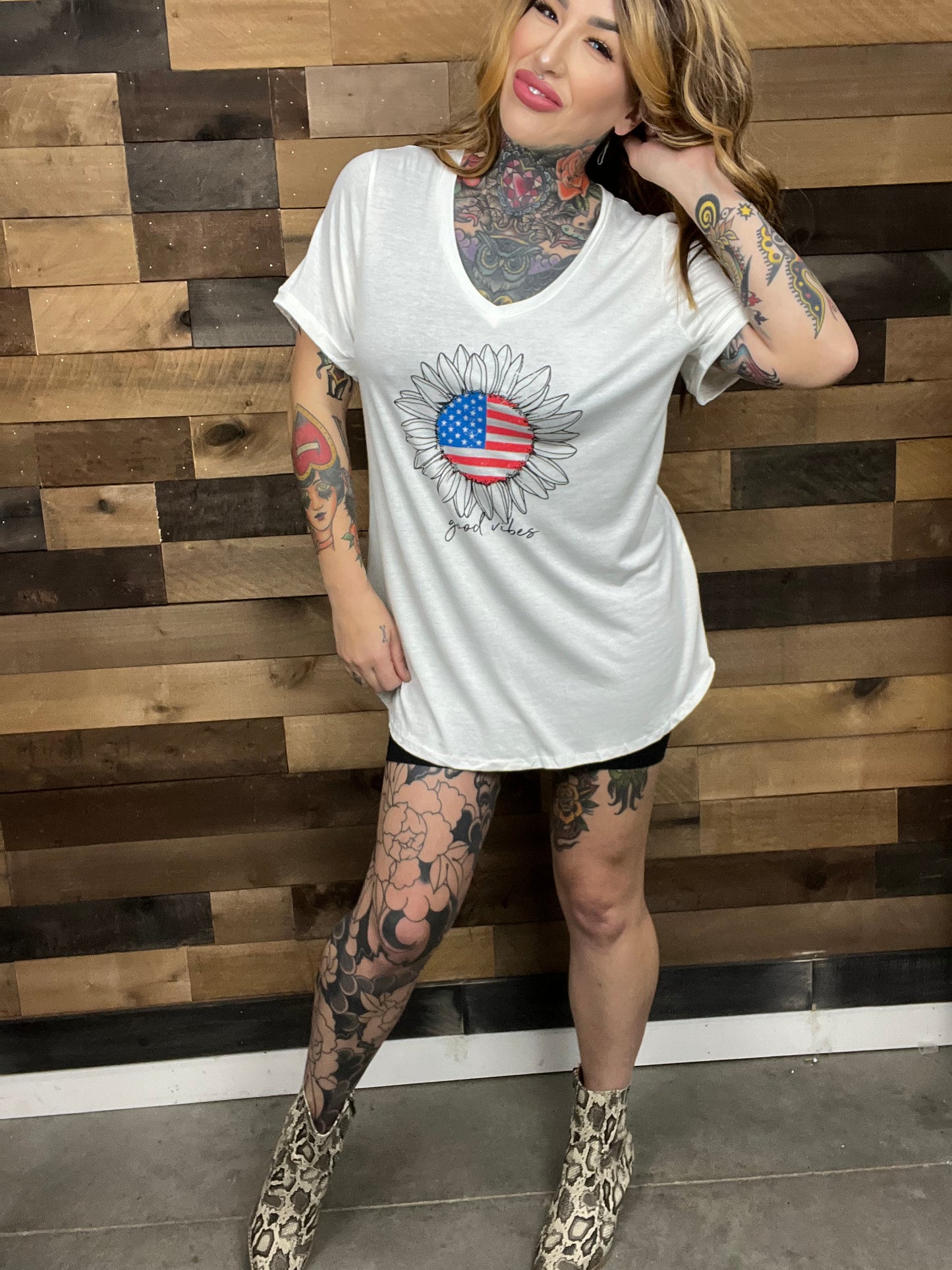 Flags And Flowers Curvy Tee