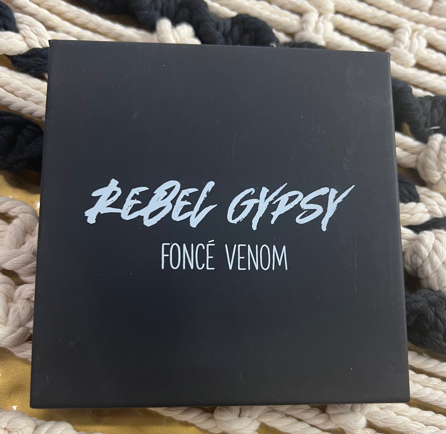 Rebel Gypsy Foncé Venom Premium Shadow Palette